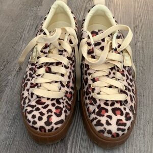 Puma Velvet shoes size 7
